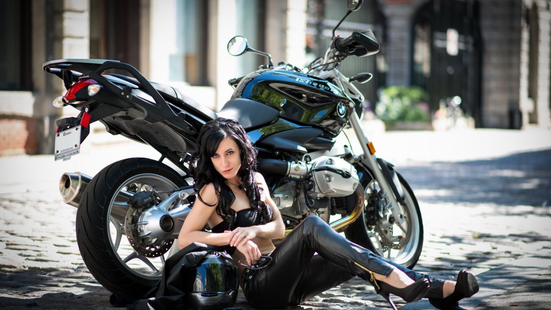 European women on bikes in Abidjan